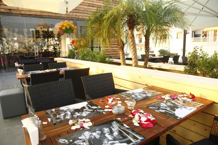 Opening of Republic in Jbeil